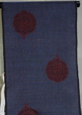 本場大島紬です