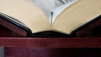 分厚い本に最適の書見台です